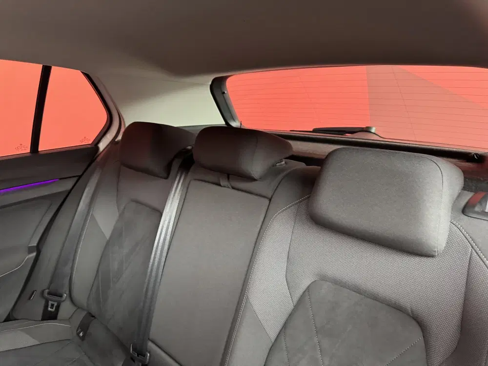 Volkswagen Golf 1.5 eTSI Style uit 2020, foto 14