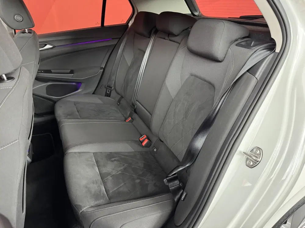 Volkswagen Golf 1.5 eTSI Style uit 2020, foto 5