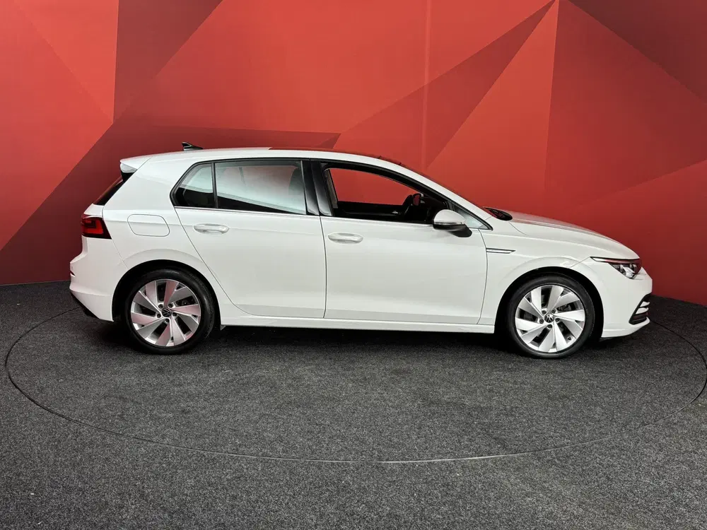 Volkswagen Golf 1.5 eTSI Style uit 2020, foto 8