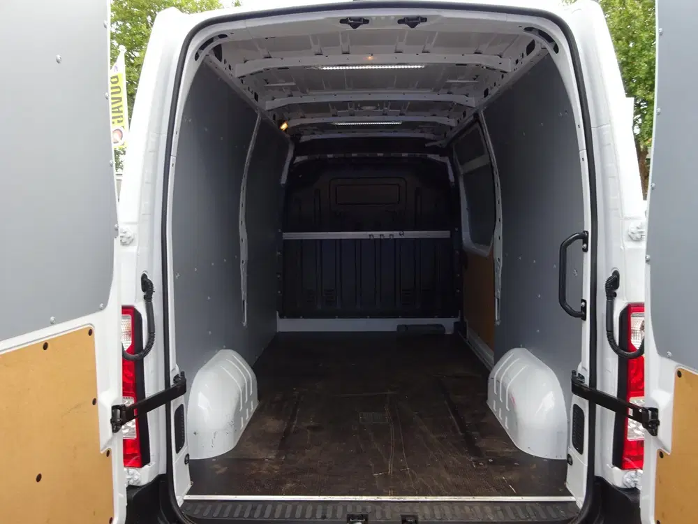 Renault Master T35 2.3 dCi 135 L2H2 Comfort Groot NAVI AI uit 2021, foto 10
