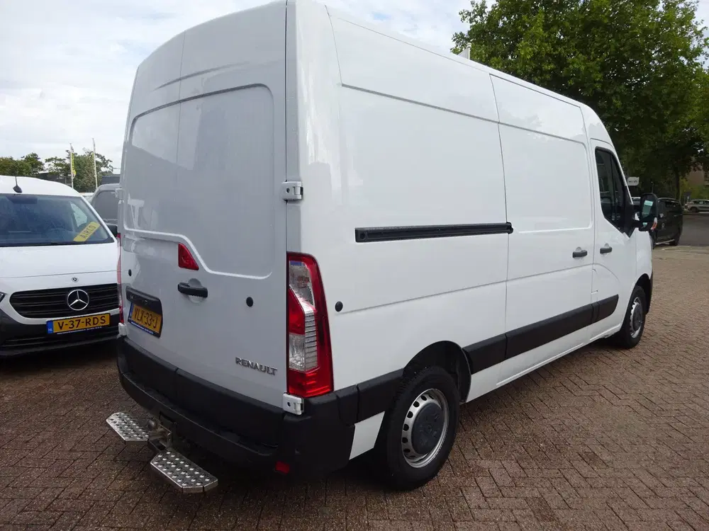 Renault Master T35 2.3 dCi 135 L2H2 Comfort Groot NAVI AI uit 2021, foto 4