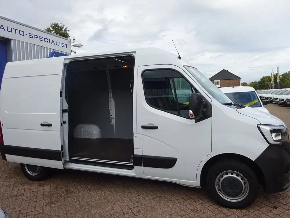 Renault Master T35 2.3 dCi 135 L2H2 Comfort Groot NAVI AI uit 2021, foto 6