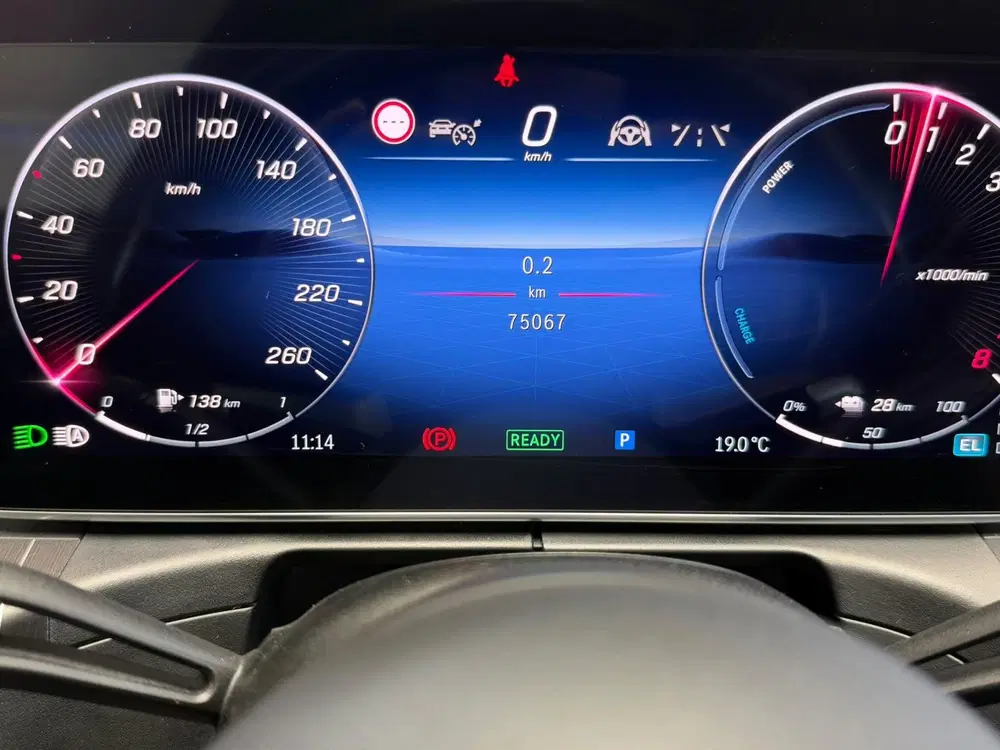 Mercedes-Benz C-Klasse 300 e AMG Line Pano uit 2023, foto 11