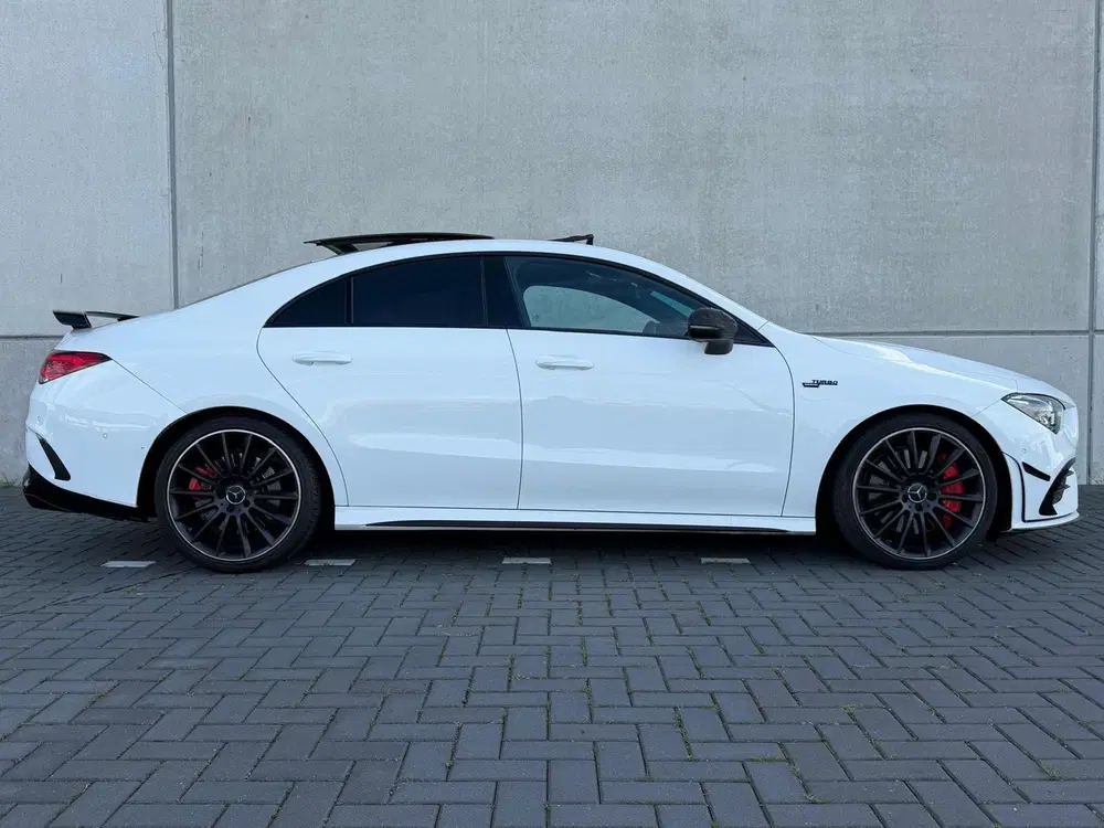 Mercedes-Benz CLA AMG 35 4MATIC Milltek Carbon Pano uit 2020, foto 3