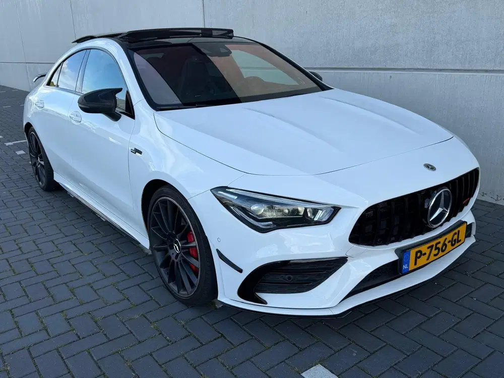 Mercedes-Benz CLA AMG 35 4MATIC Milltek Carbon Pano uit 2020, foto 8