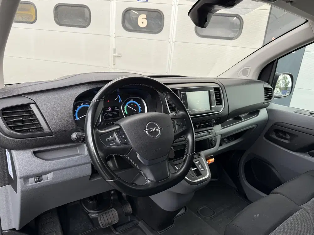 Opel Vivaro L2H1 Innovation 75 kWh Longrange SOH 91% S uit 2022, foto 3
