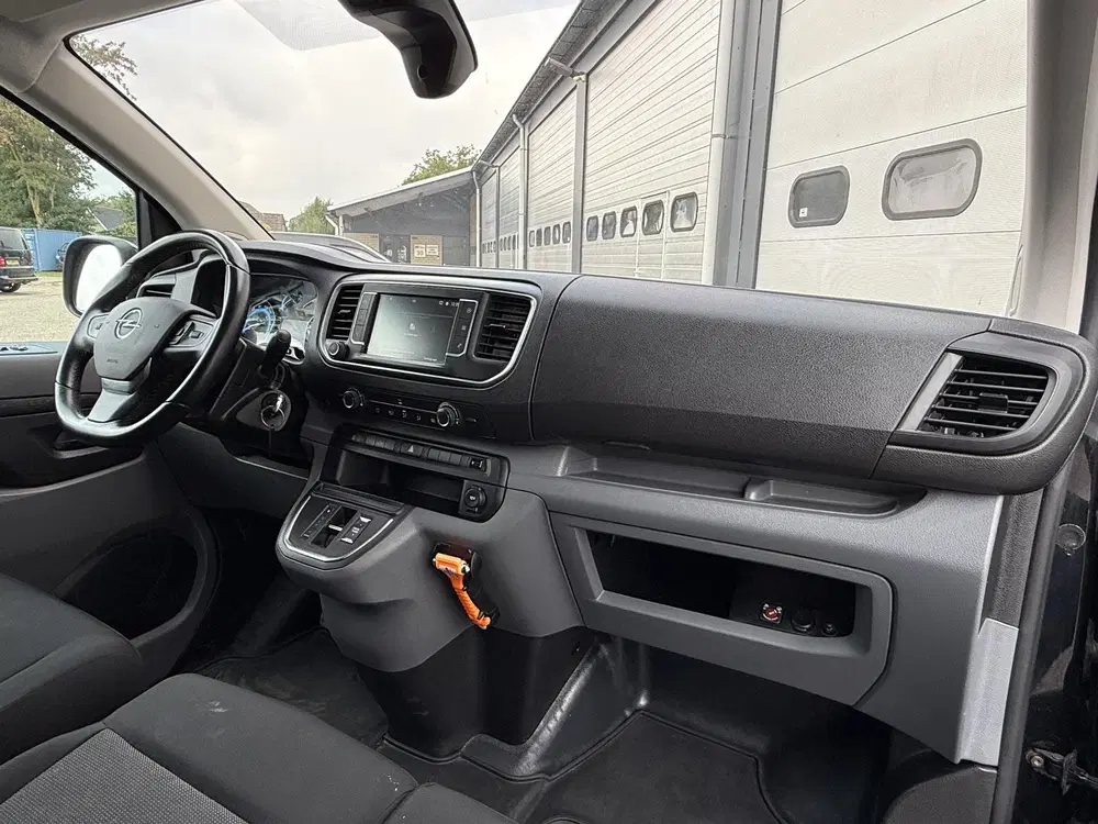 Opel Vivaro L2H1 Innovation 75 kWh Longrange SOH 91% S uit 2022, foto 9