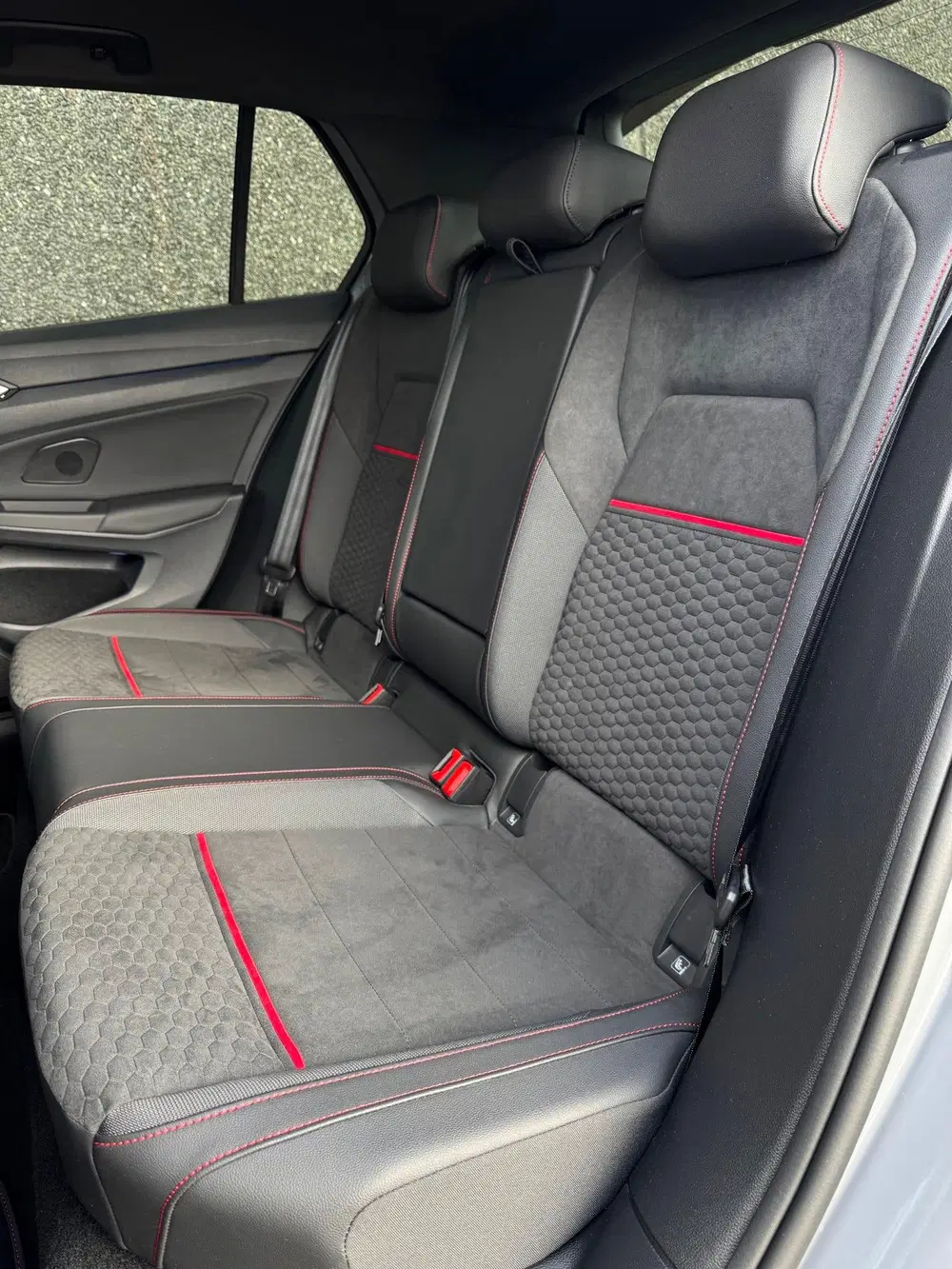 Volkswagen Golf 2.0 TSI GTI Clubsport 45 Jahre Pano Akra N uit 2022, foto 12