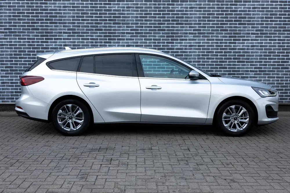 Ford Focus 1.0 EcoBoost Hybrid 155 Titanium uit 2024, foto 6