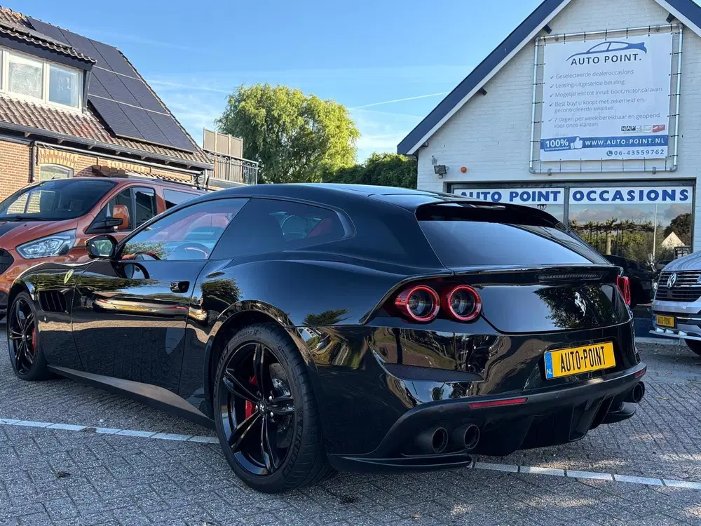 Ferrari GTC4 Lusso 6.3 V12 690PK 4WD uit 2020, foto 2