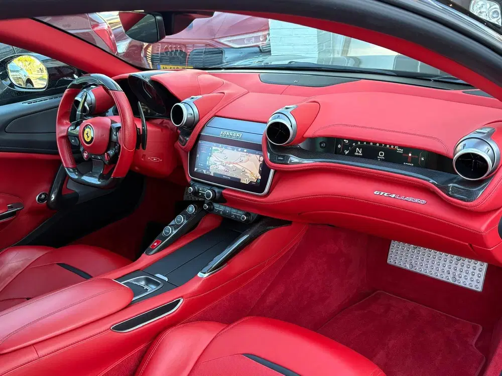 Ferrari GTC4 Lusso 6.3 V12 690PK 4WD uit 2020, foto 4