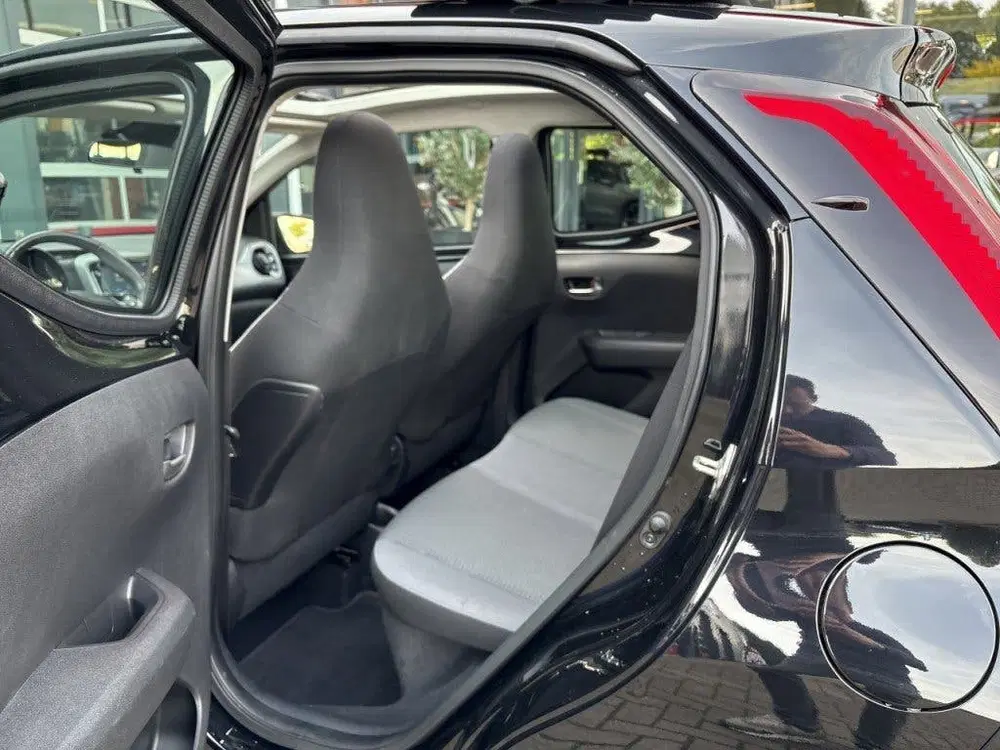 Toyota Aygo 1.0 VVT-i x-play cabrio AIRCO uit 2021, foto 12