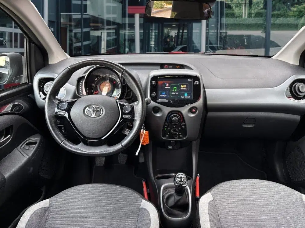 Toyota Aygo 1.0 VVT-i x-play cabrio AIRCO uit 2021, foto 14