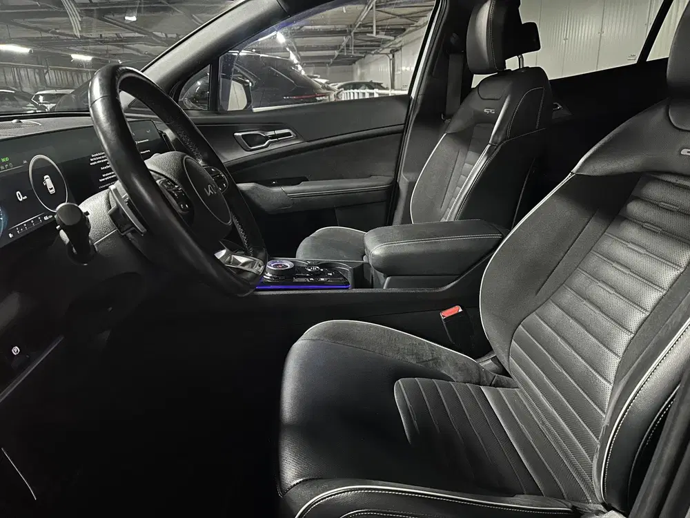 Kia Sportage 1.6 T-GDi Plug-in Hybrid AWD GT-PlusLine uit 2022, foto 2