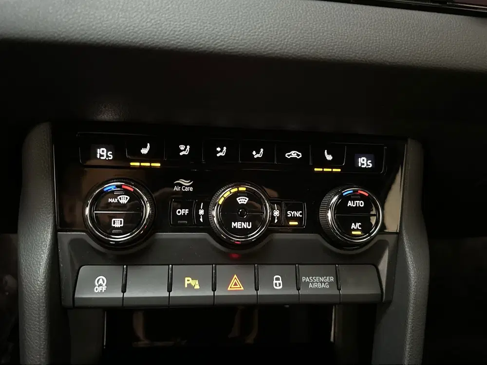 Skoda Karoq 1.5 TSI 150pk ACT Sportline Business Camer uit 2020, foto 15