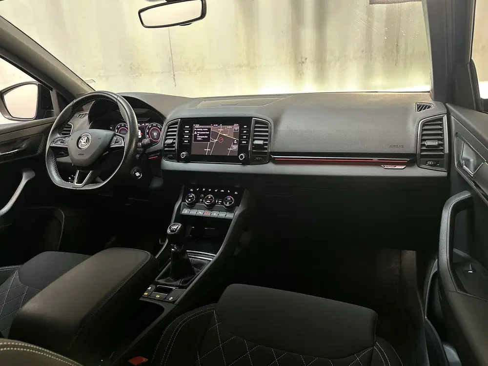 Skoda Karoq 1.5 TSI 150pk ACT Sportline Business Camer uit 2020, foto 2