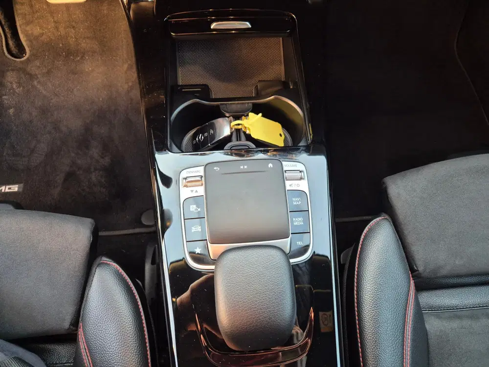 Mercedes-Benz A-Klasse 200 Business Solution AMG uit 2019, foto 10
