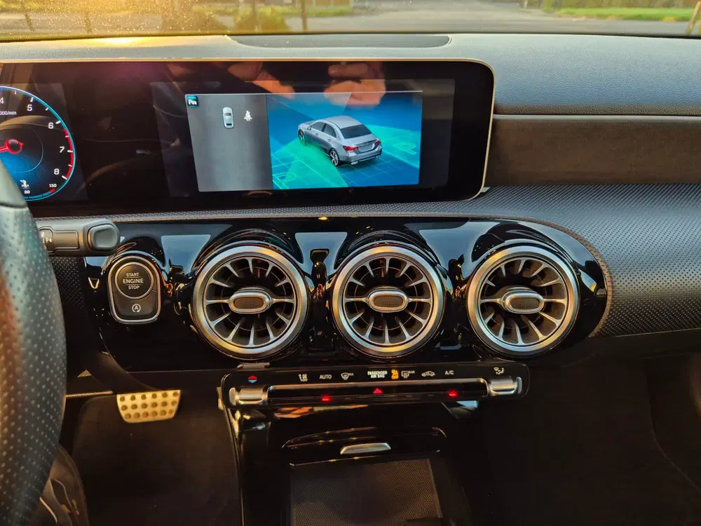 Mercedes-Benz A-Klasse 200 Business Solution AMG uit 2019, foto 12