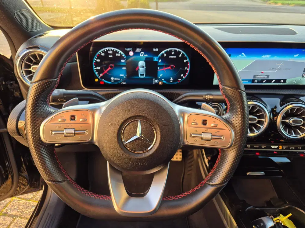 Mercedes-Benz A-Klasse 200 Business Solution AMG uit 2019, foto 14