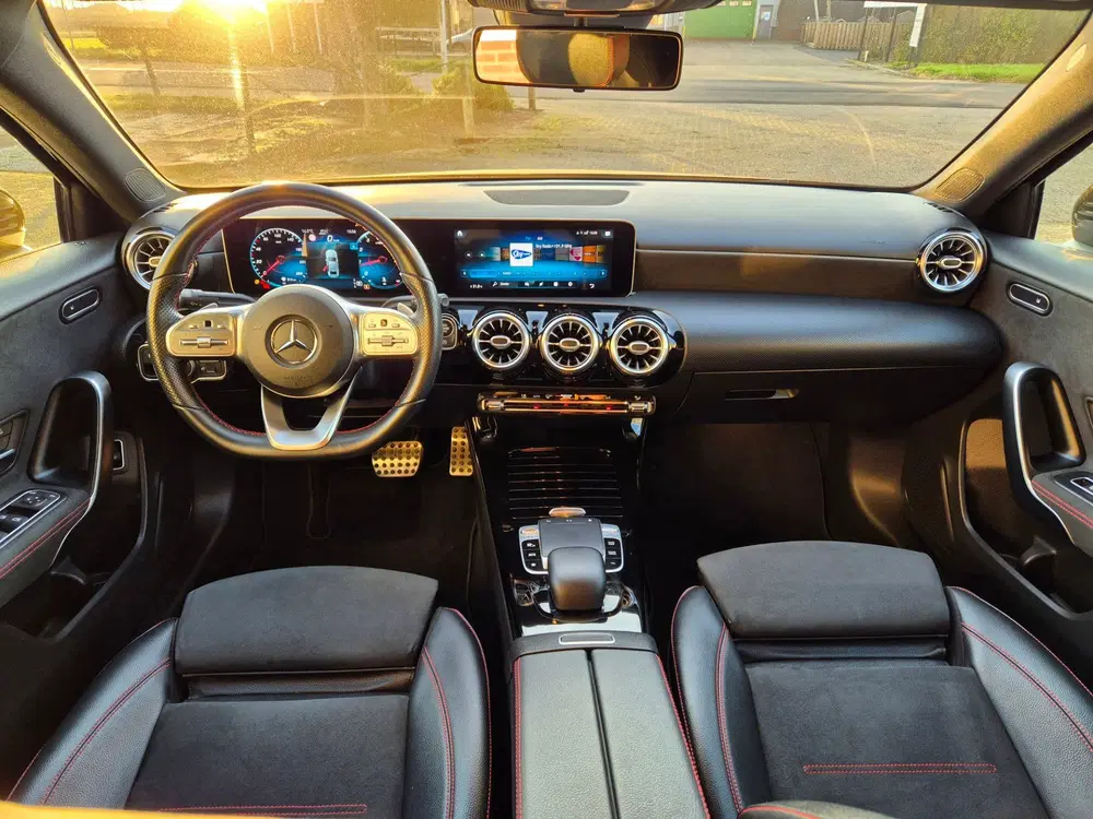 Mercedes-Benz A-Klasse 200 Business Solution AMG uit 2019, foto 6