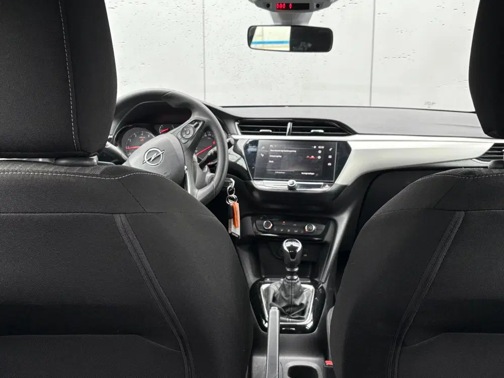 Opel Corsa 1.2 Black Edition uit 2020, foto 15