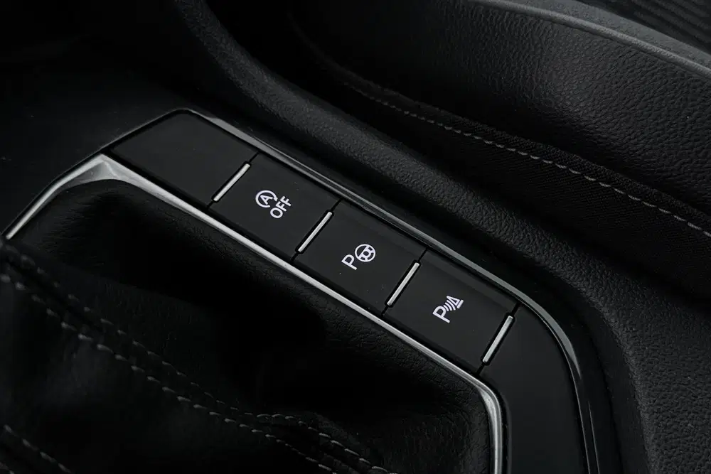 Volkswagen Tiguan 1.5 TSI R-Line Business+ (STOELVERWARMING uit 2020, foto 14