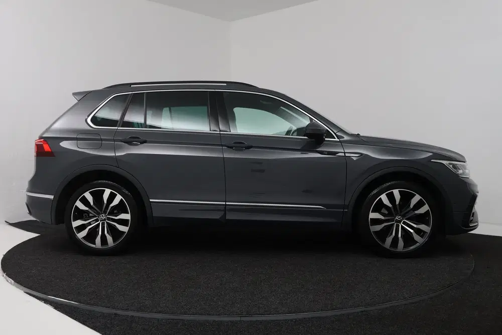 Volkswagen Tiguan 1.5 TSI R-Line Business+ (STOELVERWARMING uit 2020, foto 15
