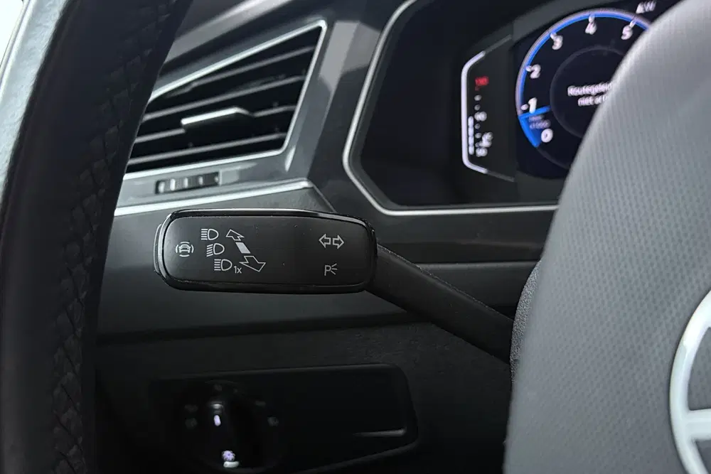Volkswagen Tiguan 1.5 TSI R-Line Business+ (STOELVERWARMING uit 2020, foto 8