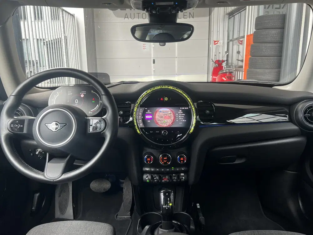 Mini Cooper 1.5 Cooper Business Edition uit 2022, foto 10