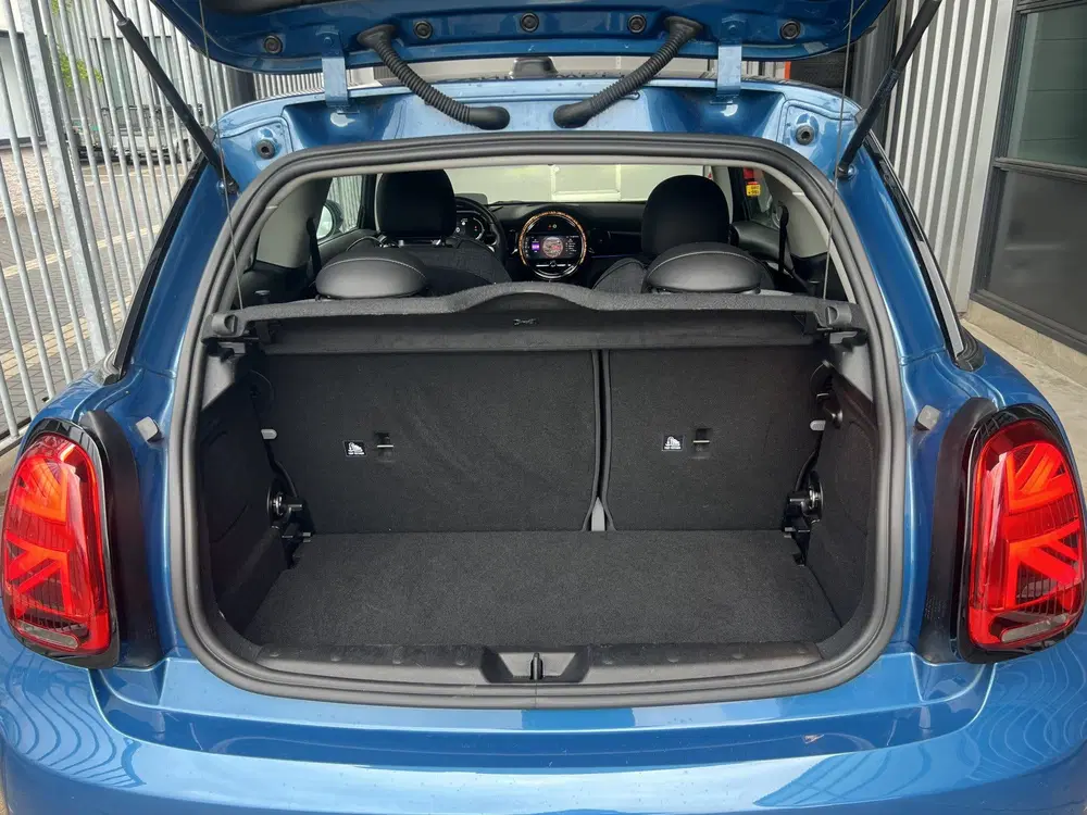Mini Cooper 1.5 Cooper Business Edition uit 2022, foto 13