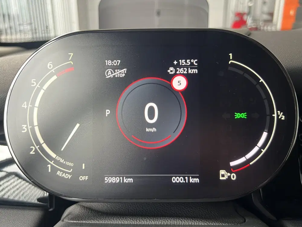 Mini Cooper 1.5 Cooper Business Edition uit 2022, foto 15