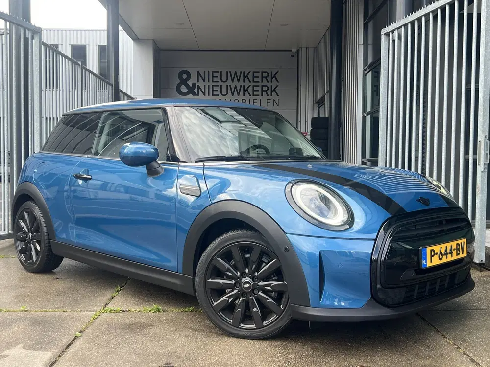 Mini Cooper 1.5 Cooper Business Edition uit 2022, foto 3