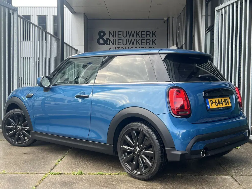 Mini Cooper 1.5 Cooper Business Edition uit 2022, foto 4