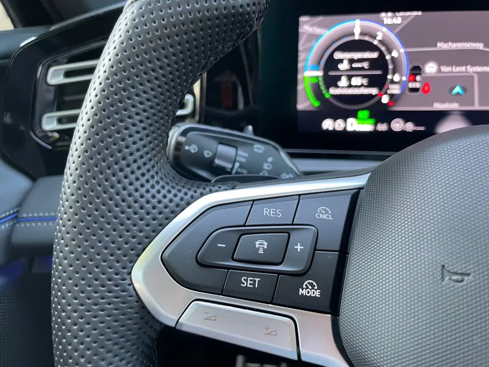 Volkswagen Tiguan 1.5 eHybrid R-Line Edition 272PK NAP CARPL uit 2025, foto 14