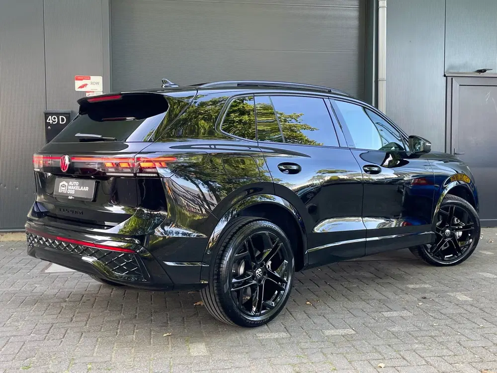 Volkswagen Tiguan 1.5 eHybrid R-Line Edition 272PK NAP CARPL uit 2025, foto 2