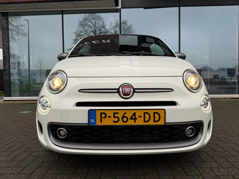 Fiat 500 1.0 Hybrid Sport uit 2022, foto 13