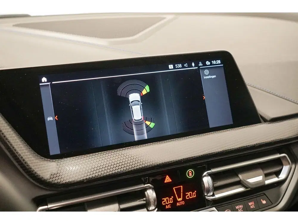 BMW 1-serie 118i M-Sport uit 2021, foto 13