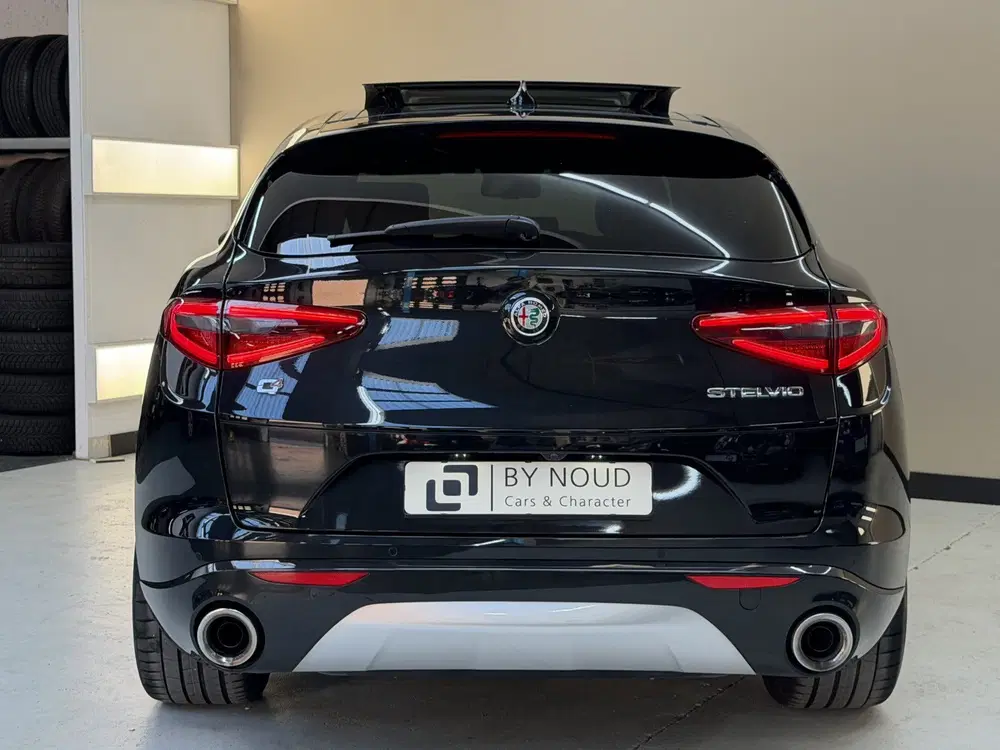Alfa Romeo Stelvio 2.0 T AWD Ti uit 2020, foto 15