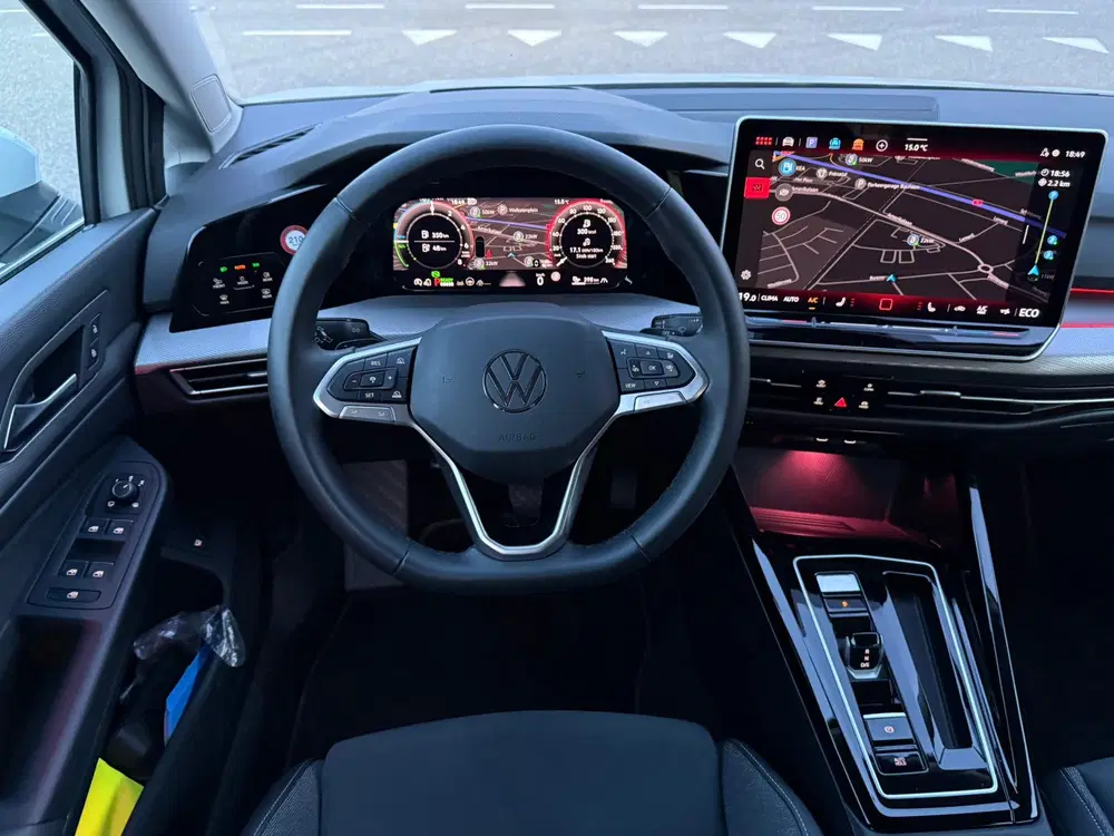 Volkswagen Golf VW Golf 8.5 1.5 eHybrid Style uit 2024, foto 10