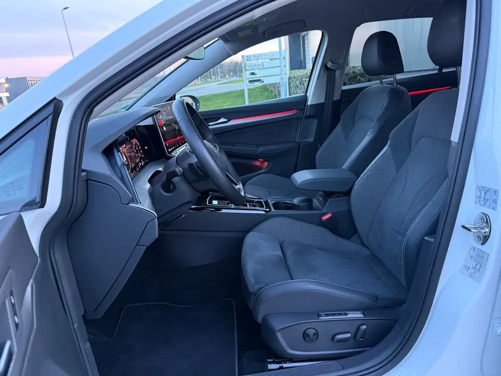 Volkswagen Golf VW Golf 8.5 1.5 eHybrid Style uit 2024, foto 11