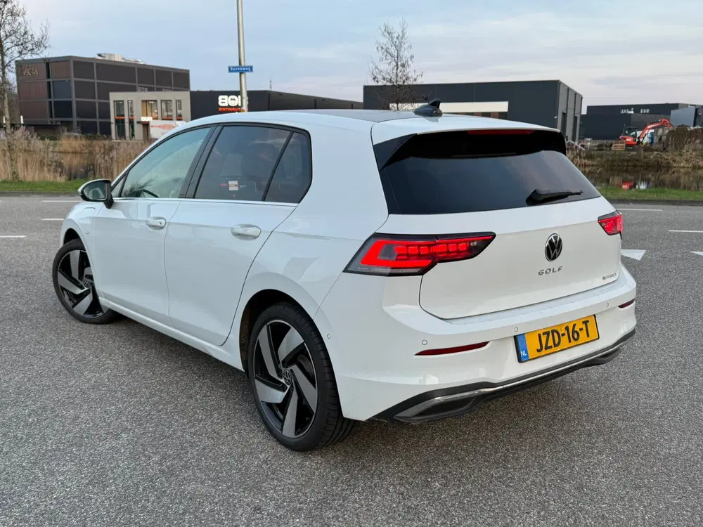 Volkswagen Golf VW Golf 8.5 1.5 eHybrid Style uit 2024, foto 2