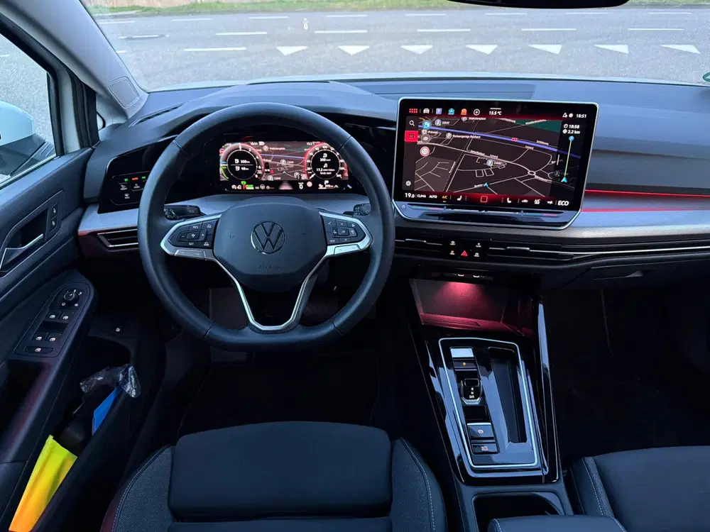 Volkswagen Golf VW Golf 8.5 1.5 eHybrid Style uit 2024, foto 3