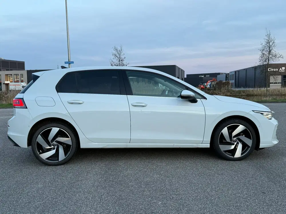 Volkswagen Golf VW Golf 8.5 1.5 eHybrid Style uit 2024, foto 6