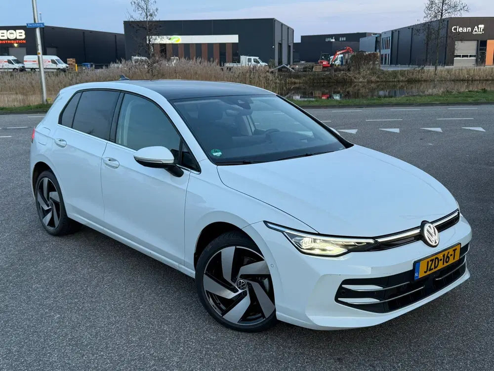 Volkswagen Golf VW Golf 8.5 1.5 eHybrid Style uit 2024, foto 8