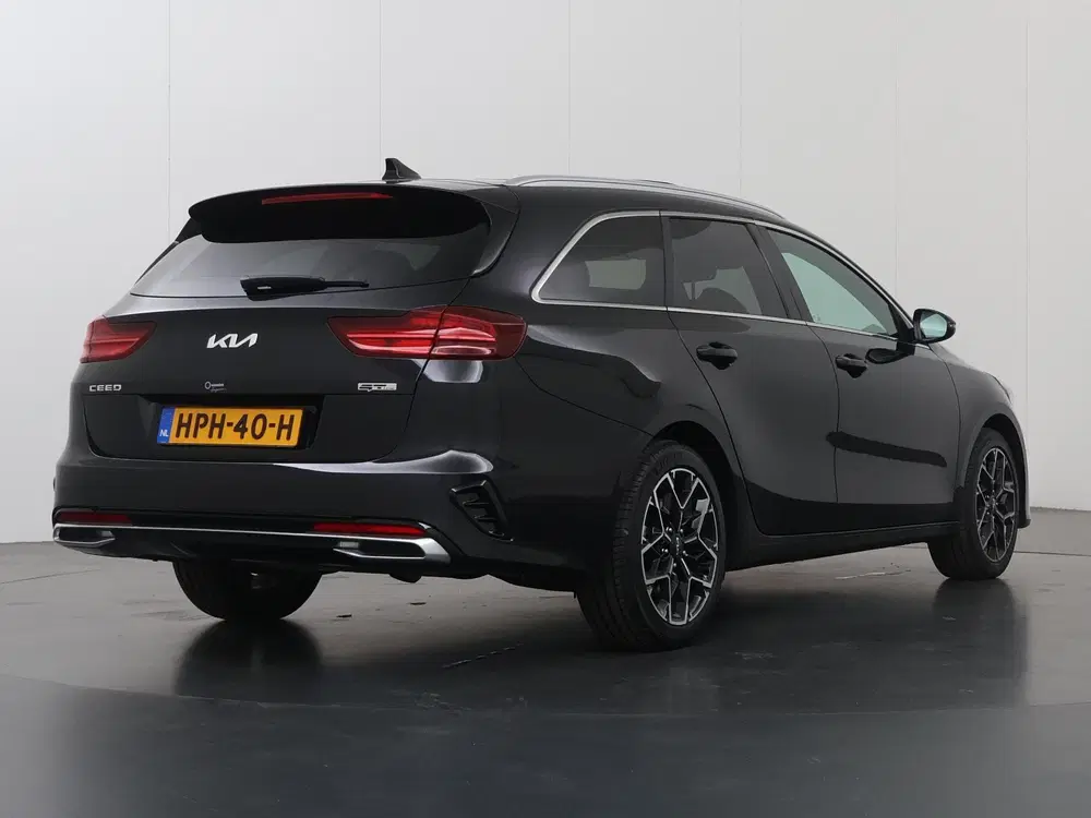 Kia Ceed 1.5 T-GDi GT-Line uit 2025, foto 2