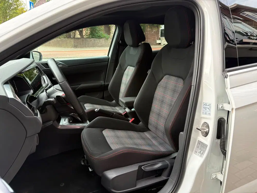 Volkswagen Polo 2.0 TSI GTI FACE LIFT PANO IQ LIGHT ACC CA uit 2022, foto 14