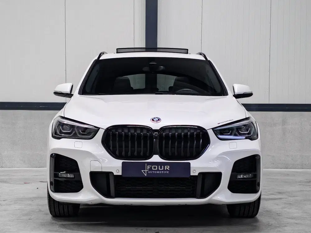 BMW X1 xDrive20i M Sport uit 2020, foto 11