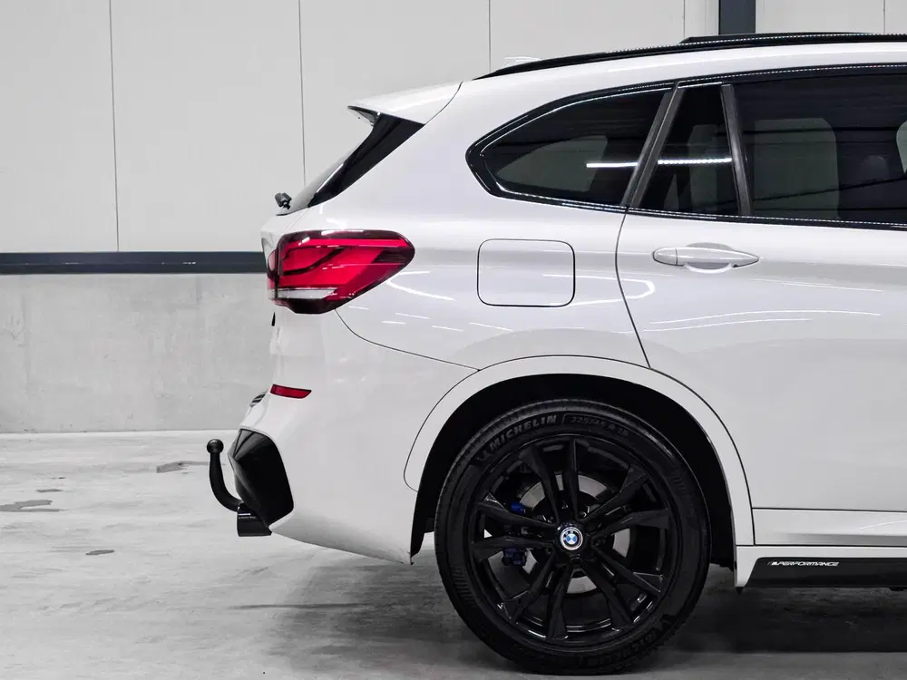 BMW X1 xDrive20i M Sport uit 2020, foto 15