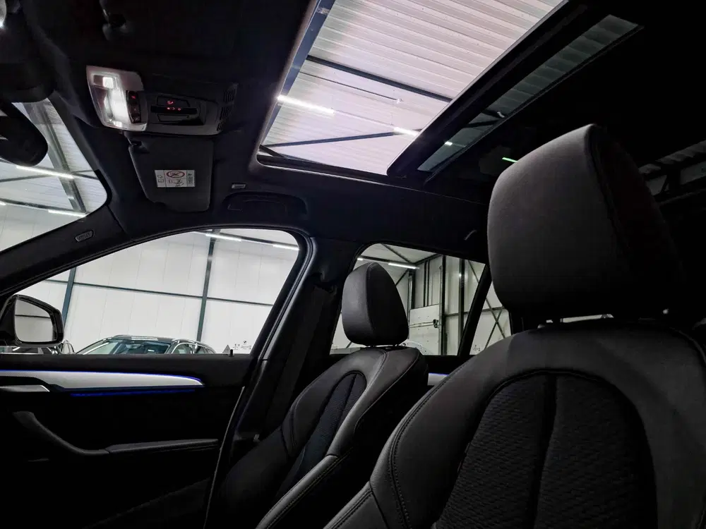 BMW X1 xDrive20i M Sport uit 2020, foto 8
