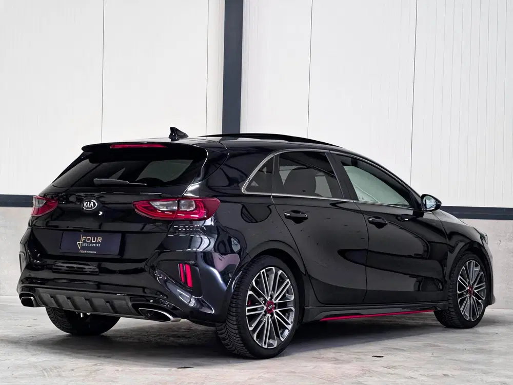 Kia Ceed 1.6 T-GDi GT uit 2020, foto 2